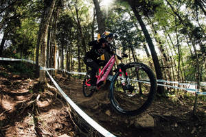 Bumpy 4k Mountain Bike Trail Fish Eye Effect Wallpaper