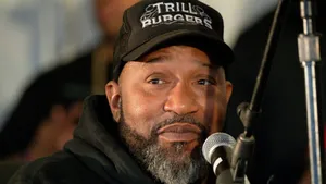 Bun B Speakingat Event.jpg Wallpaper