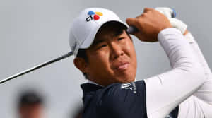 Byeong Hun An Wearing Arm Protection Wallpaper