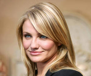 Cameron Diaz Close-up Smiling Wallpaper