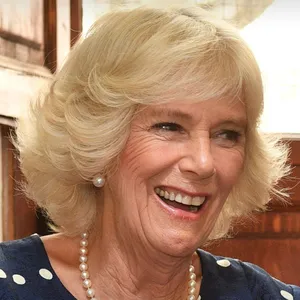 Camilla Mobile Laugh Wallpaper