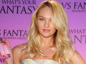 Candice Swanepoel Vs Event Look Wallpaper