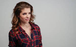 Candid American Actress Anna Kendrick Wallpaper