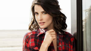 Caption: Captivating Cobie Smulders Portrait Wallpaper