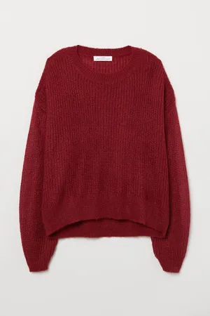 Caption: Cozy Red Sweater Outfit For Winter Collection. Wallpaper