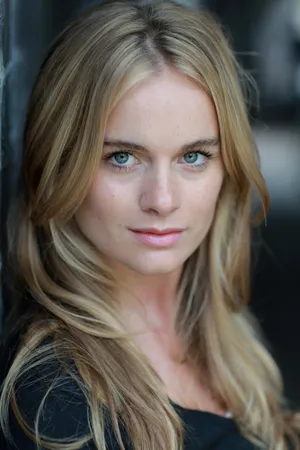 Caption: Cressida Bonas Posing In A Tailored Fit Wallpaper