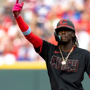 Caption: Elly De La Cruz Presents A Stunning Luxury House For Dream Living. Wallpaper