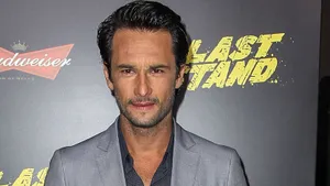 Caption: Intense Gaze Of Actor Rodrigo Santoro Wallpaper