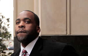 Caption: Kwame Kilpatrick In His Official Portrait As Detroit's Mayor Wallpaper