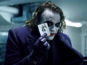 Caption: Legendary Actor Receiving Posthumous Oscar Award Wallpaper