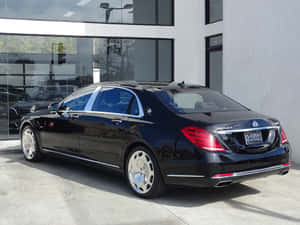 Caption: Opulence On Wheels - The Maybach S600. Wallpaper