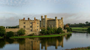 Caption: Picturesque View Of Leeds Castle In Kent, England Wallpaper