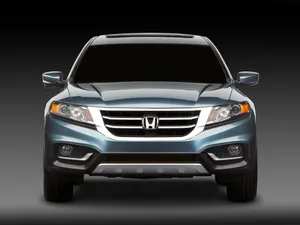 Caption: Sleek And Stylish Honda Crosstour Wallpaper