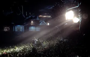 Caption: Tense Moment In Resident Evil 7 Wallpaper