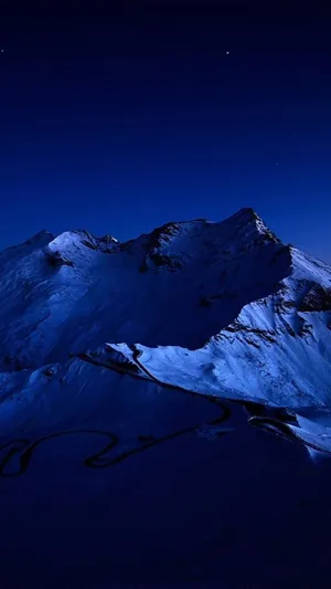 Captivating Blue Mountains At Sunset Wallpaper