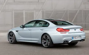 Captivating Bmw M6 In Action Wallpaper