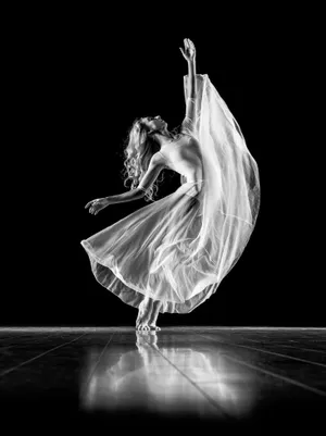Captivating Dance Pose In Monochrome Wallpaper
