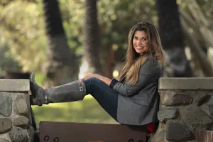 Captivating Danielle Fishel Portrait Wallpaper