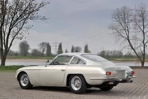 Captivating Elegance - Lamborghini 400 Gt Wallpaper