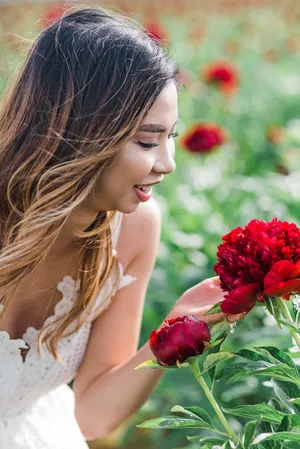 Captivating Garden Pathway Wallpaper