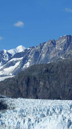 Captivating Mountain Vista In Glacier Bay National Park Wallpaper