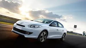 Captivating Renault Fluence In Motion Wallpaper