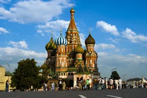 Captivating Saint Basil's Cathedral Thriving With Tourist Activity Wallpaper