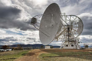 Captivating View Of A Radio Telescope In Action Wallpaper