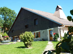 Captivating View Of Yverdon-les-bains Lake Wallpaper