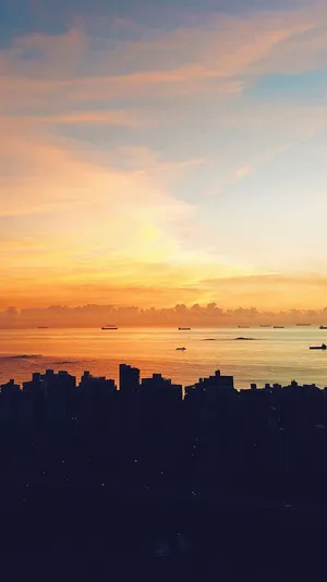 Captivating Yellow Sunset Wallpaper