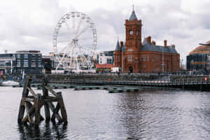 Cardiff Bay Ferris Wheeland Pierhead Building Wallpaper