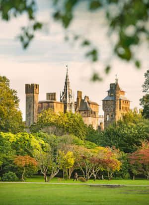 Cardiff Castle Autumn View Wallpaper