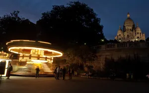 Carousel At The Sacre Coeur Basilica Wallpaper