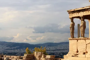 Caryatids As Columns At The Erechtheion Acropolis Wallpaper