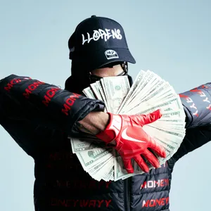 Cash Fanin Streetwear Style Wallpaper
