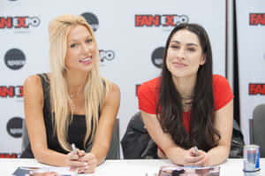 Cassie Steele Fan Expo Autograph Session Wallpaper