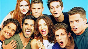 Cast Of Teen Wolf During Reunion Photoshoot Wallpaper