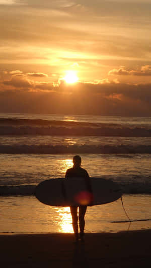 Catch A Wave Anywhere With The Iphone Wallpaper