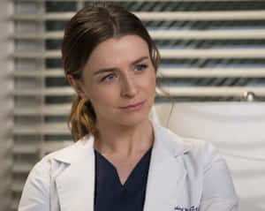 Caterina Scorsone As Doctor Wallpaper