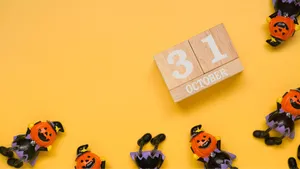 Celebrate October 31st With Ghostly Fun Wallpaper