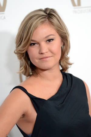 Celebrity Julia Stiles Actress Blonde Wallpaper