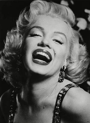 Celebrity Marilyn Monroe Iconic Portrait Wallpaper