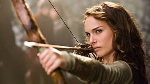 Celebrity Natalie Portman Archer Wallpaper