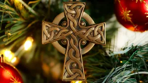 Celtic Cross Ornament Wallpaper