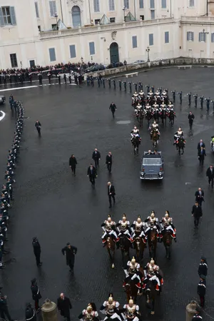 Ceremonial_ Procession_with_ Classic_ Car_and_ Horse_ Guards Wallpaper