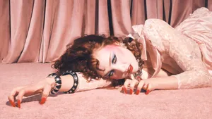 Chappell Roan Artistic Portrait Wallpaper