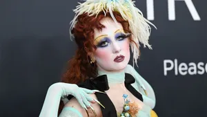 Chappell Roan Bold Fashion Statement Wallpaper