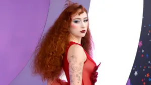 Chappell Roan Bold Style Wallpaper