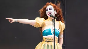 Chappell Roan Live Performance Wallpaper