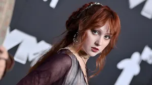 Chappell Roan Red Carpet Look Wallpaper